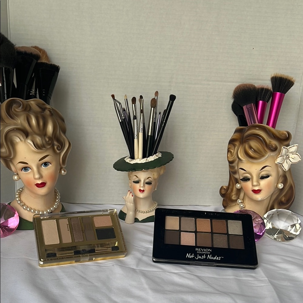 Revlon Not Just Nudes Palette 01  Malani Must Have Naturals